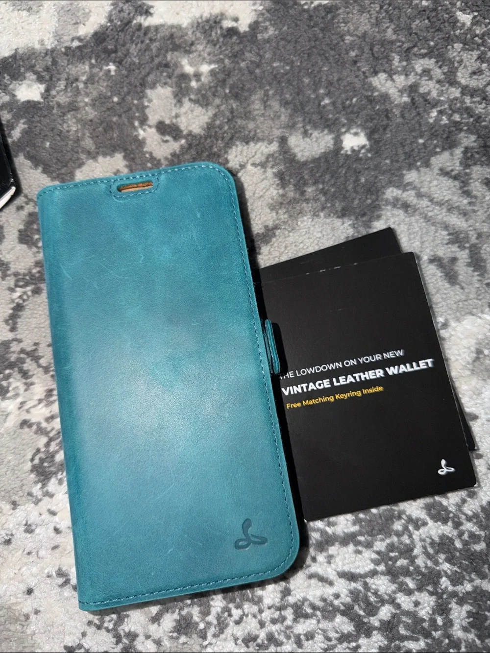 Snake hive Teal Vintage Leather Wallet 15pro iPhone Case